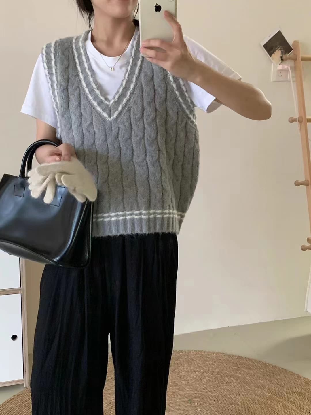 ニット 縄編みアカデミックベスト