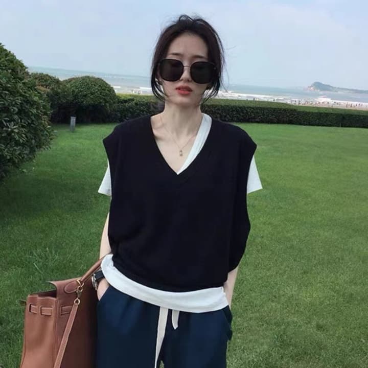 シンプルゆったりニットベスト
