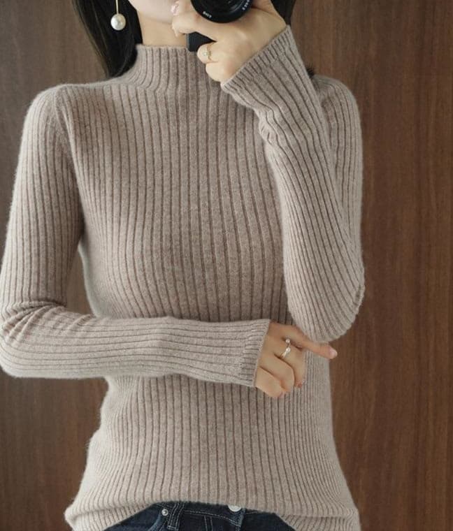 リブ編み立体シルエットニット