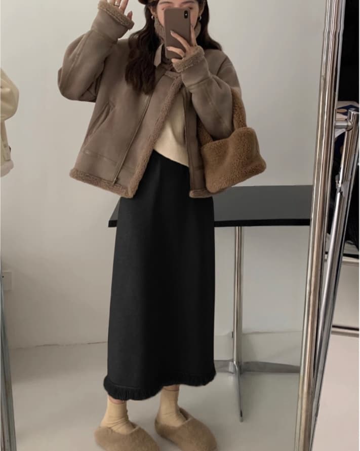 フリンジ裾ニットスカート