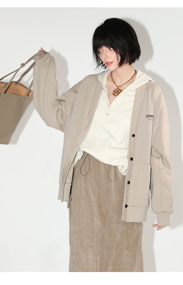 シンプルスタイリッシュニットカーディガン