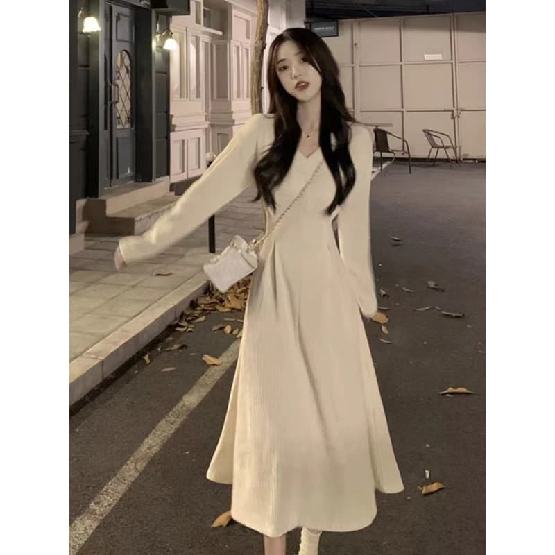 大人可愛いロング丈ニットワンピース