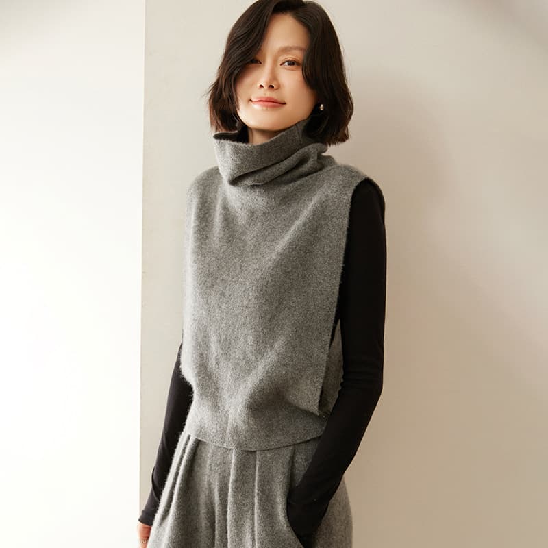 タートルネックニットベスト風セーター