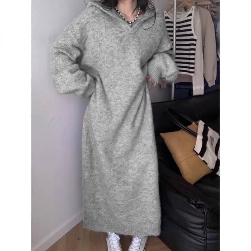 ふんわりロング丈ニットワンピース